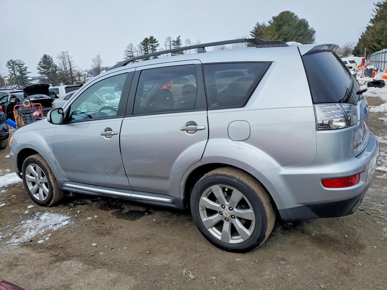 2010 MITSUBISHI outlander