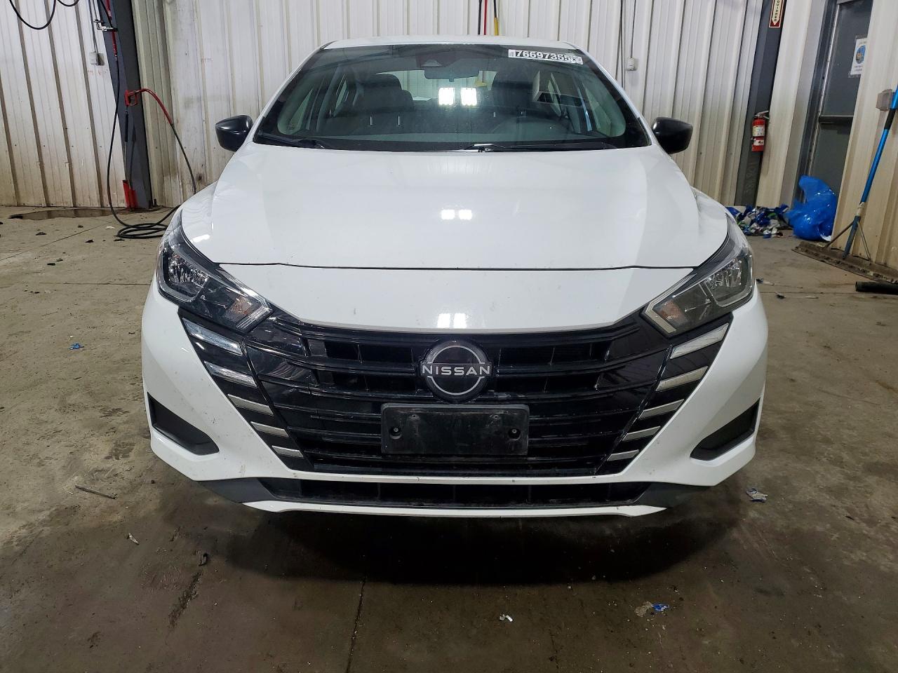 2023 NISSAN VERSA