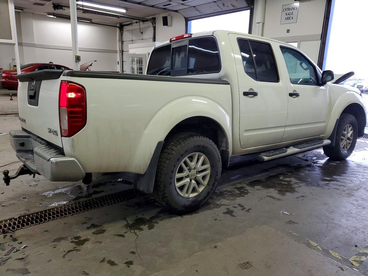 2016 NISSAN Frontier
