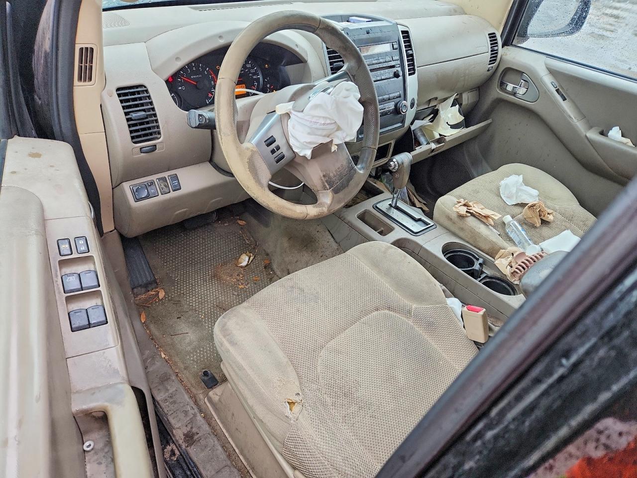 2012 NISSAN Frontier