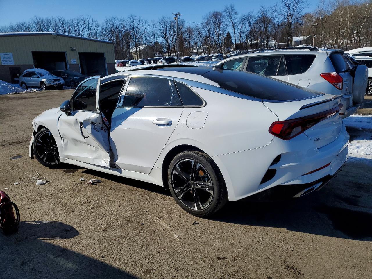 2022 KIA K5