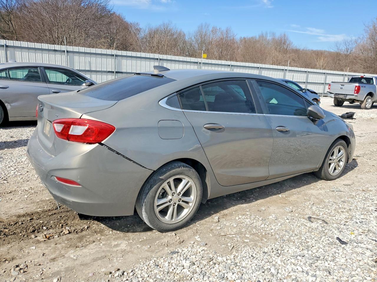 2017 CHEVROLET CRUZE
