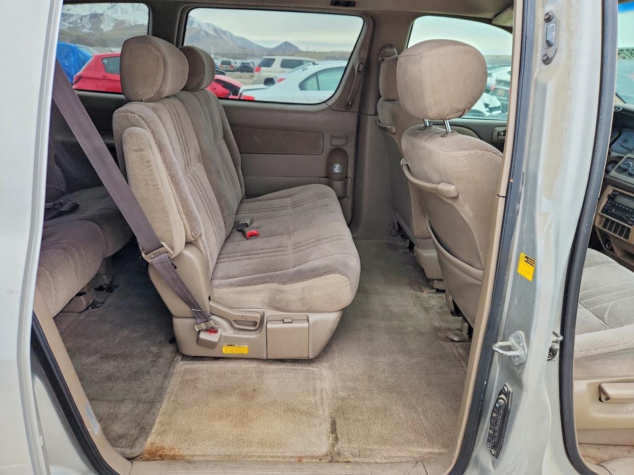 2002 TOYOTA SIENNA