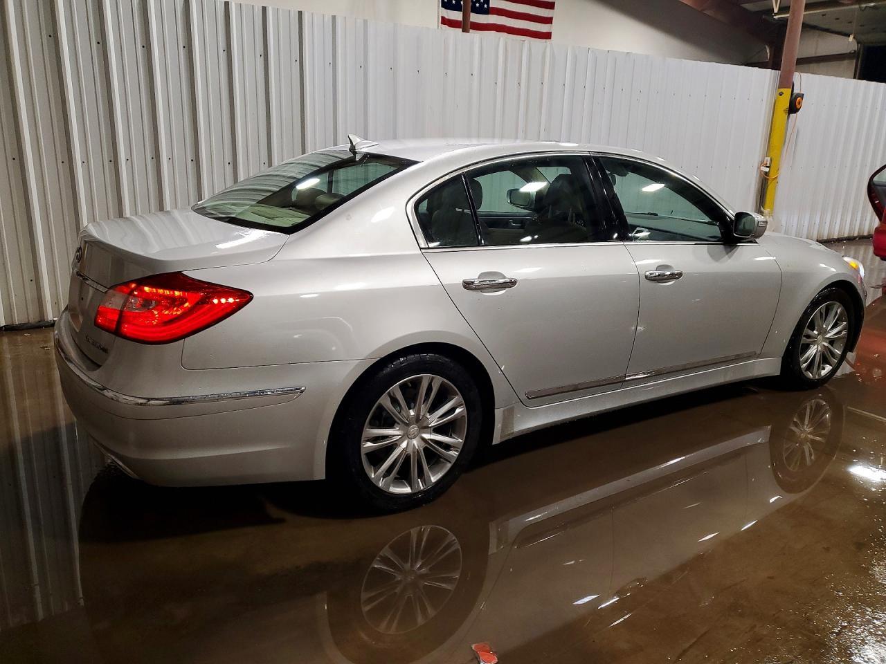 2012 HYUNDAI GENESIS