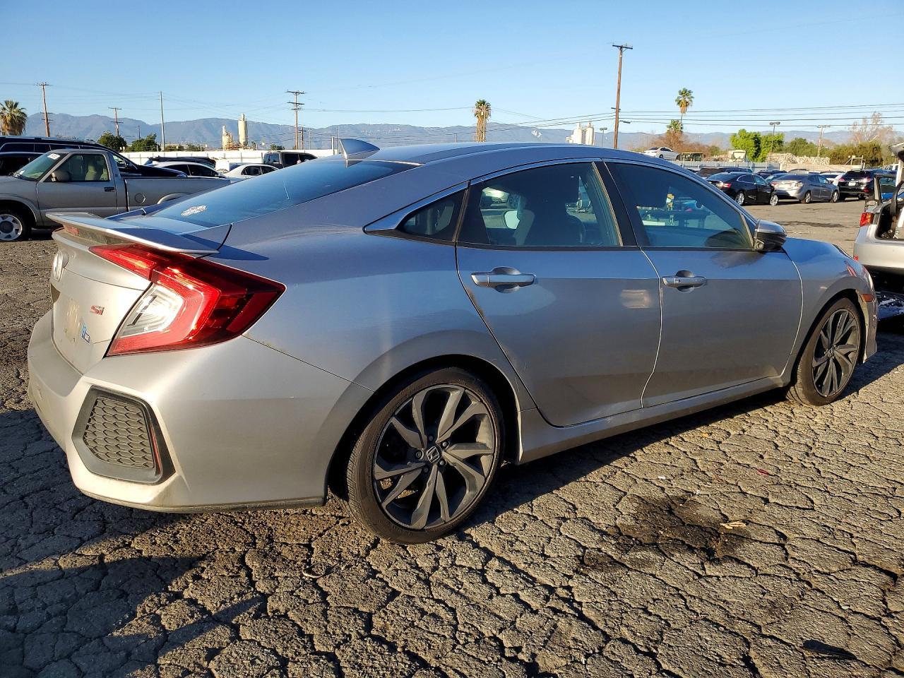 2018 HONDA CIVIC