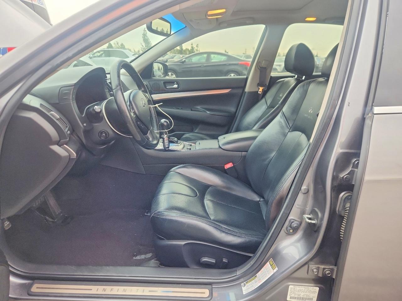 2012 INFINITI G37