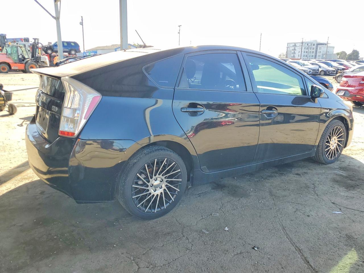 2011 TOYOTA PRIUS