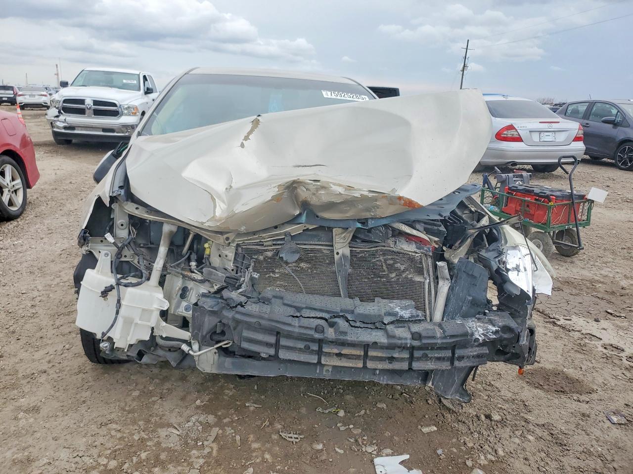 2016 TOYOTA CAMRY