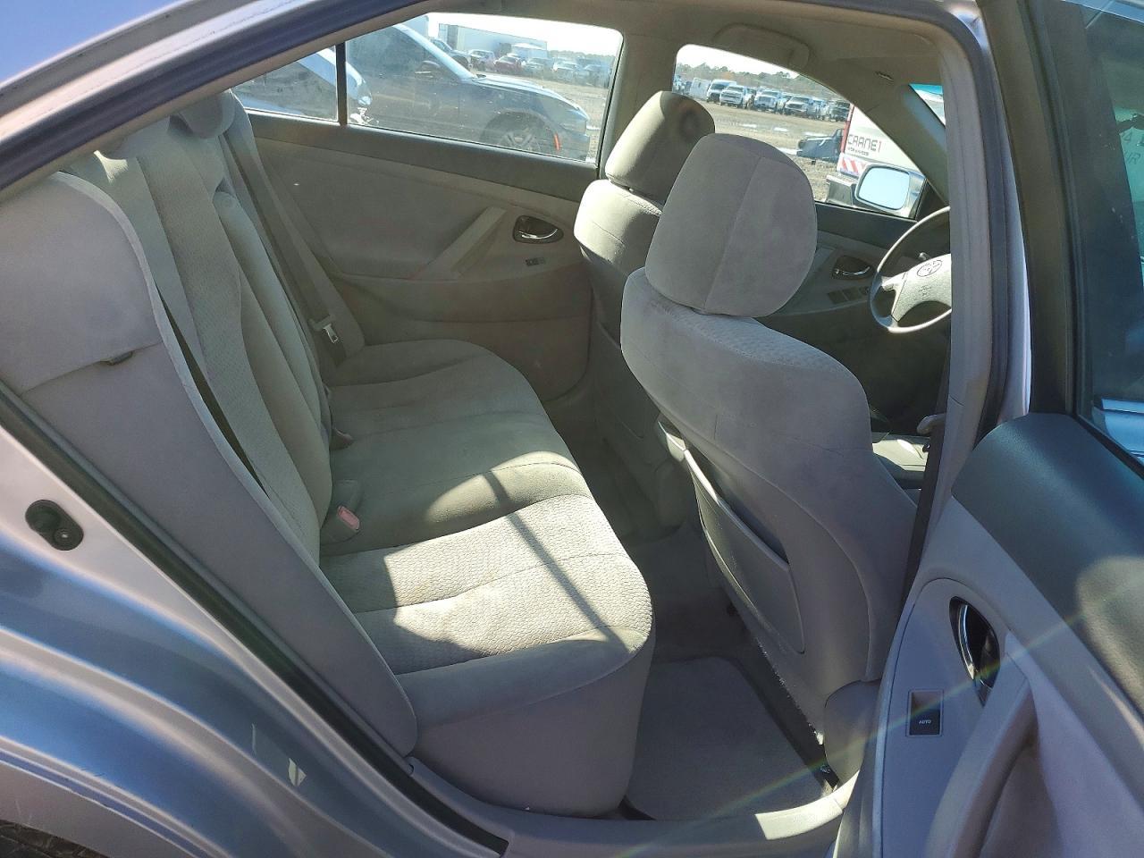 2011 TOYOTA CAMRY