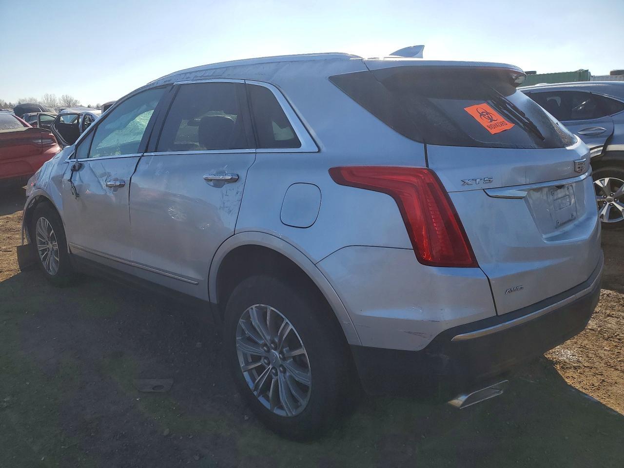 2017 CADILLAC XT5