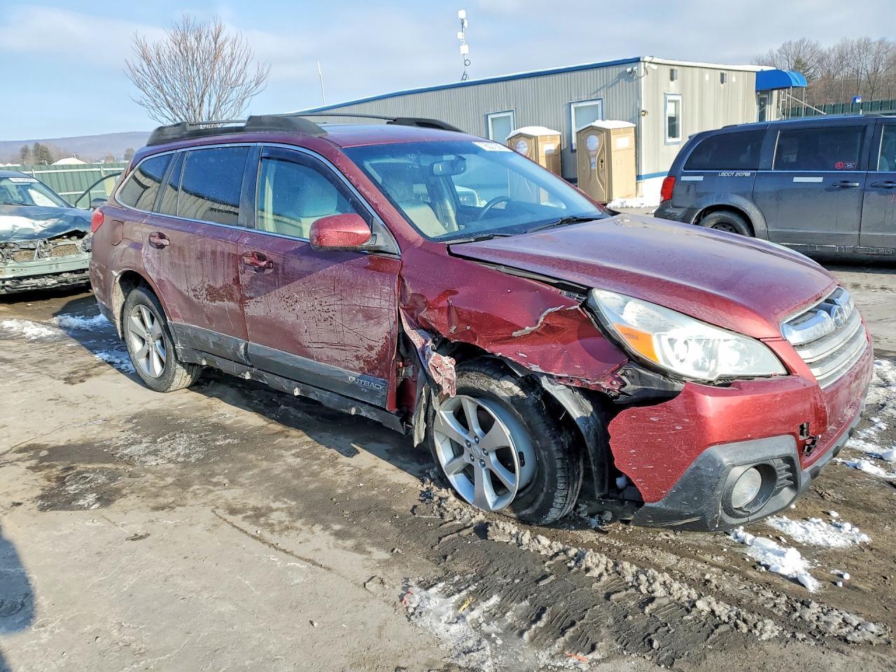 2013 SUBARU Outback