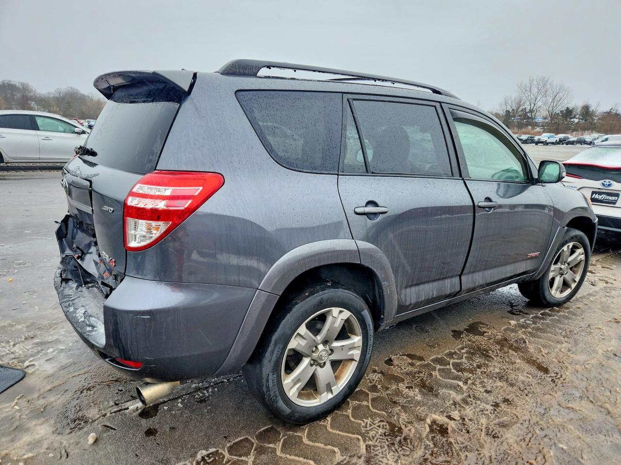 2011 TOYOTA RAV4