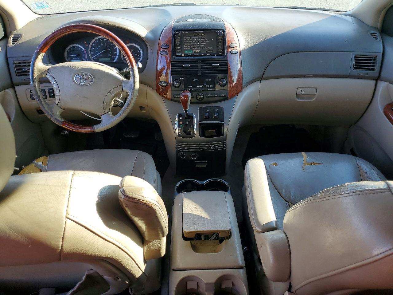 2004 TOYOTA SIENNA