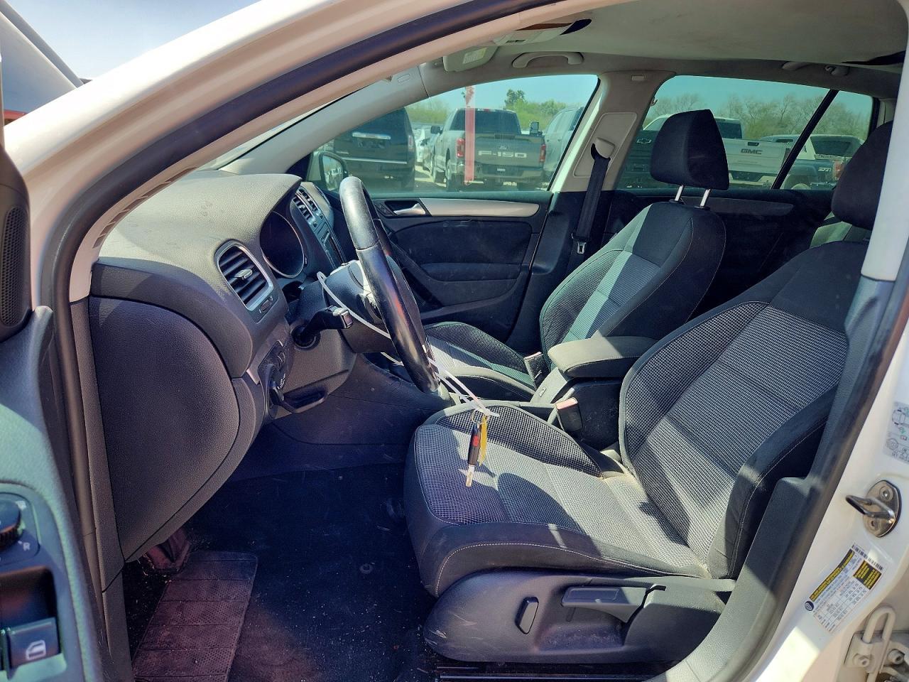 2011 VOLKSWAGEN GOLF