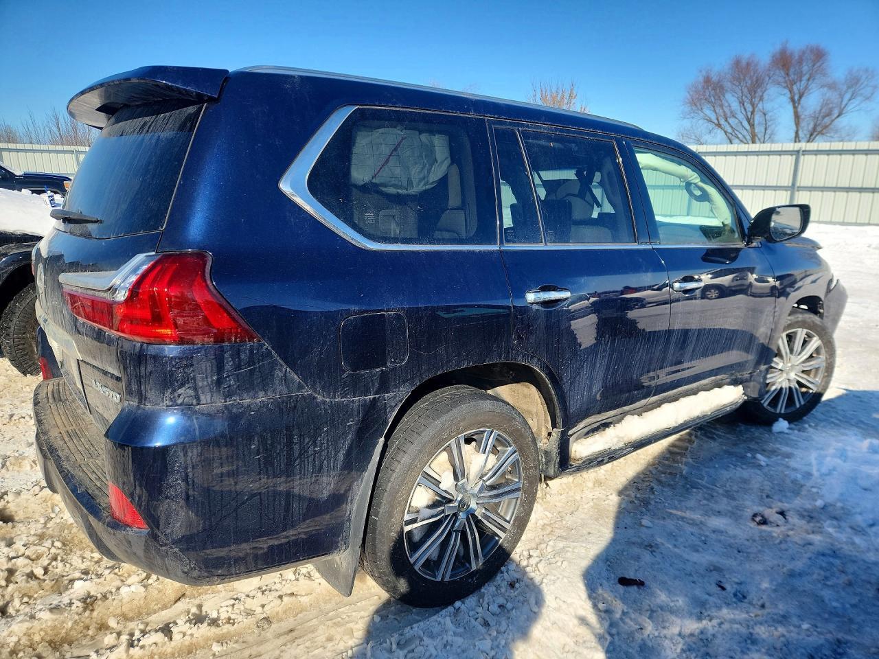 2016 LEXUS LX 570