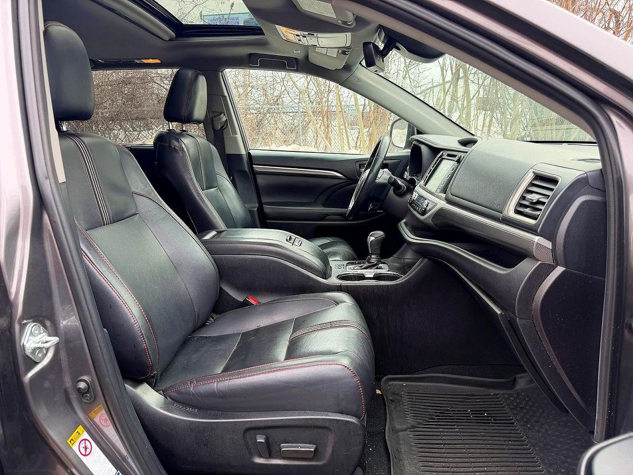2019 TOYOTA HIGHLANDER