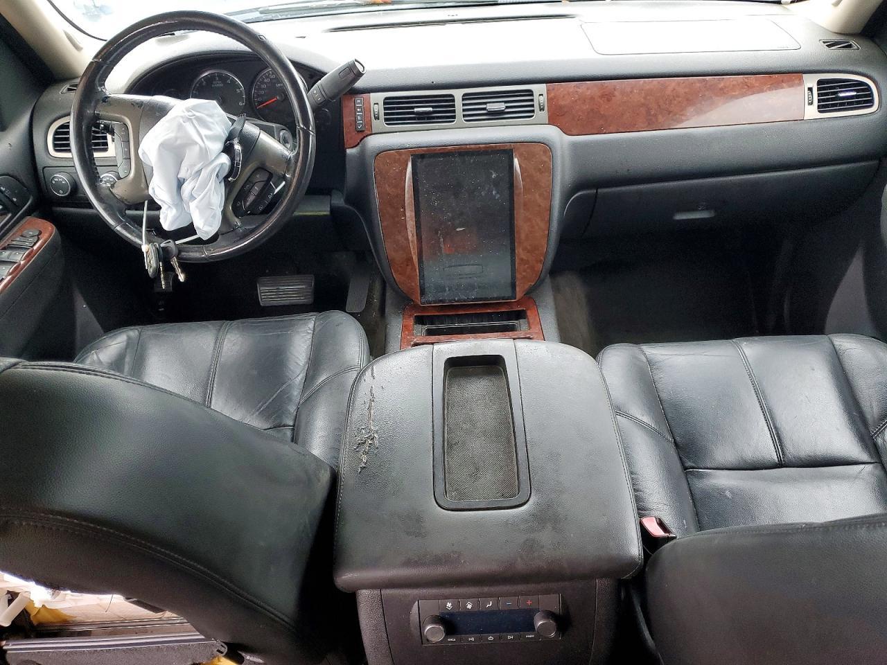 2011 CHEVROLET Tahoe