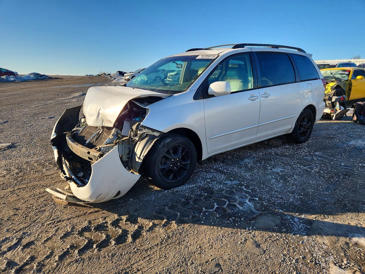 2005 TOYOTA SIENNA
