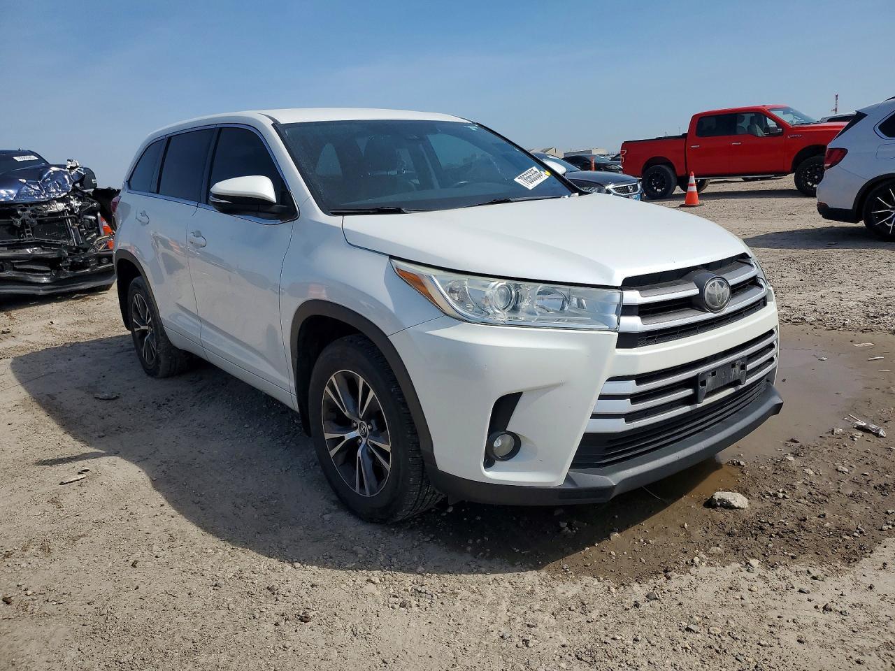2018 TOYOTA HIGHLANDER