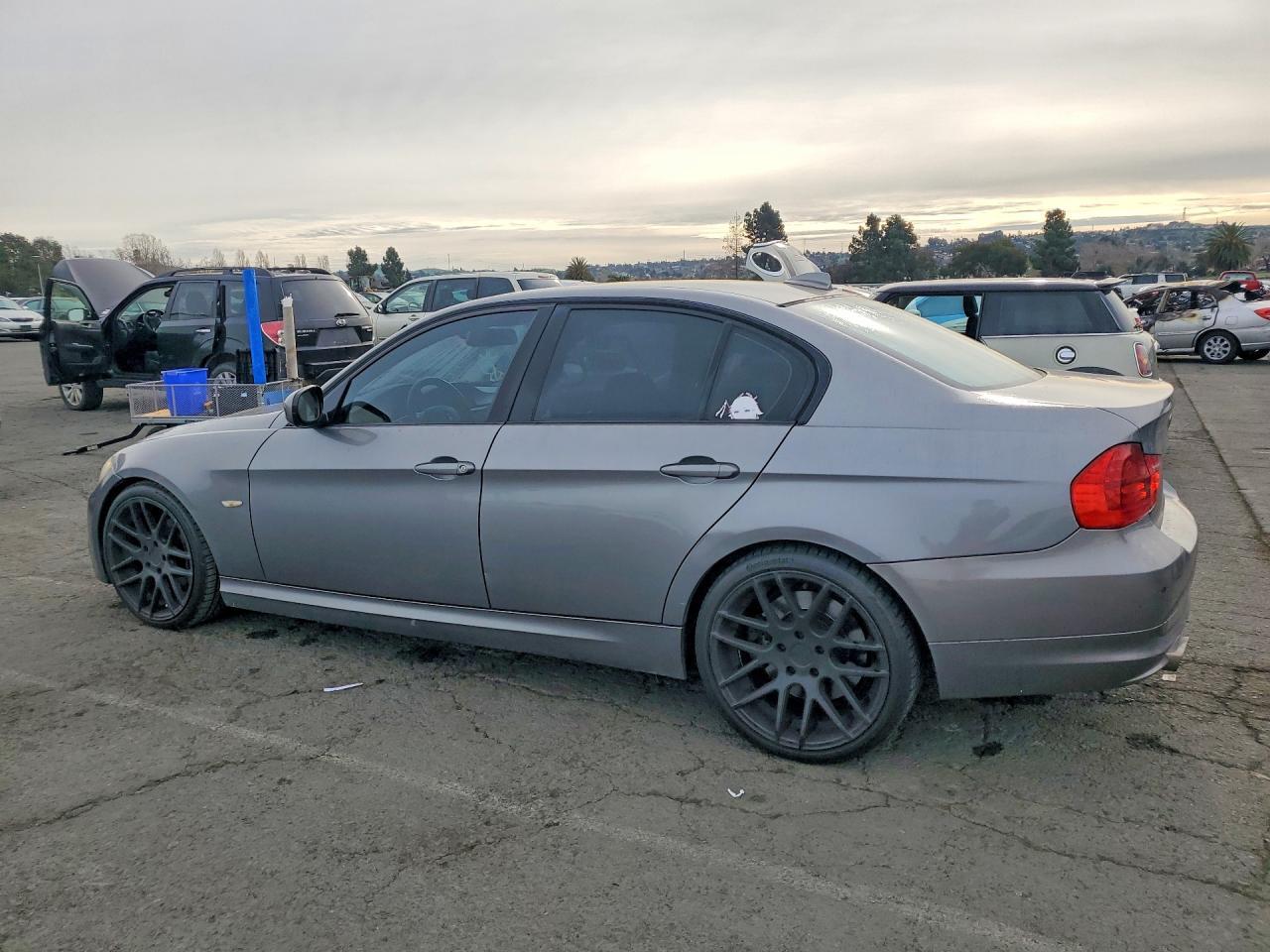 2011 BMW 3 SERIES
