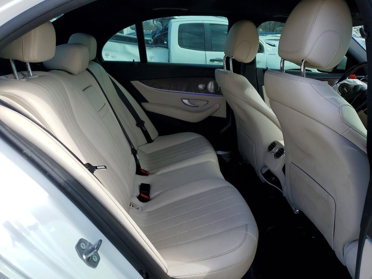 2017 MERCEDES-BENZ E-Class