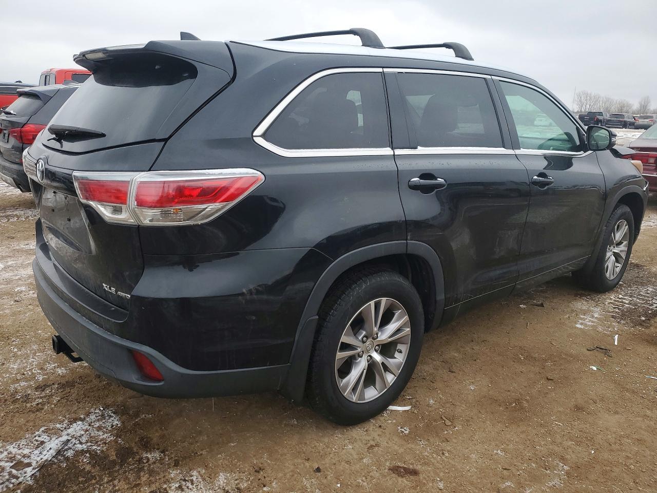 2015 TOYOTA HIGHLANDER