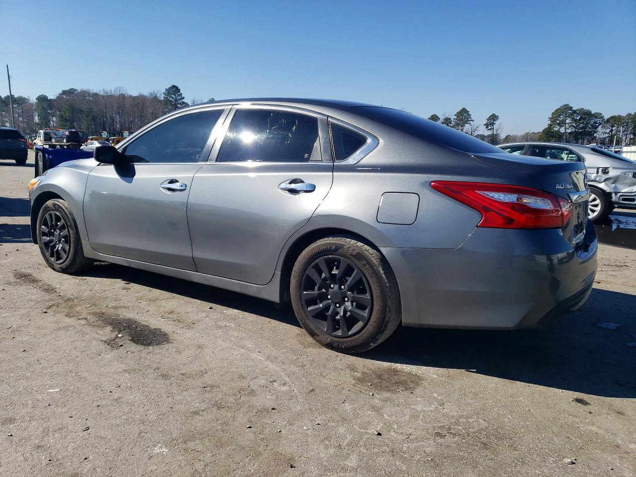 2017 NISSAN