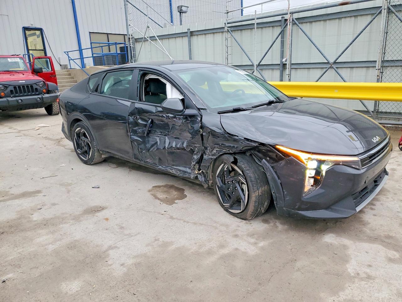 2025 KIA K4