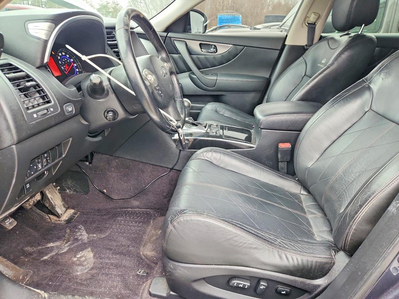 2010 INFINITI FX35