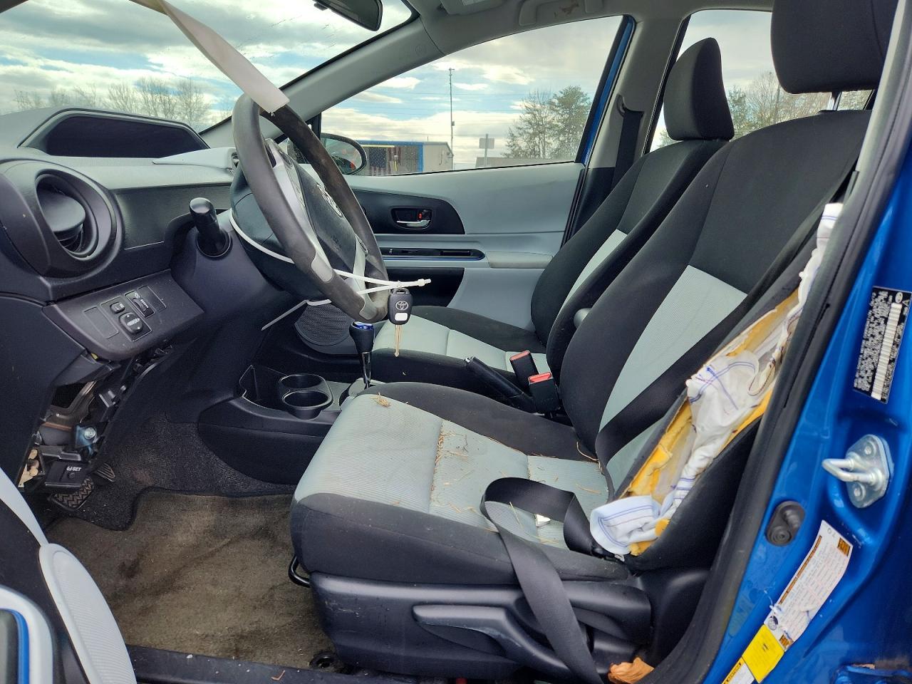 2012 TOYOTA Prius c