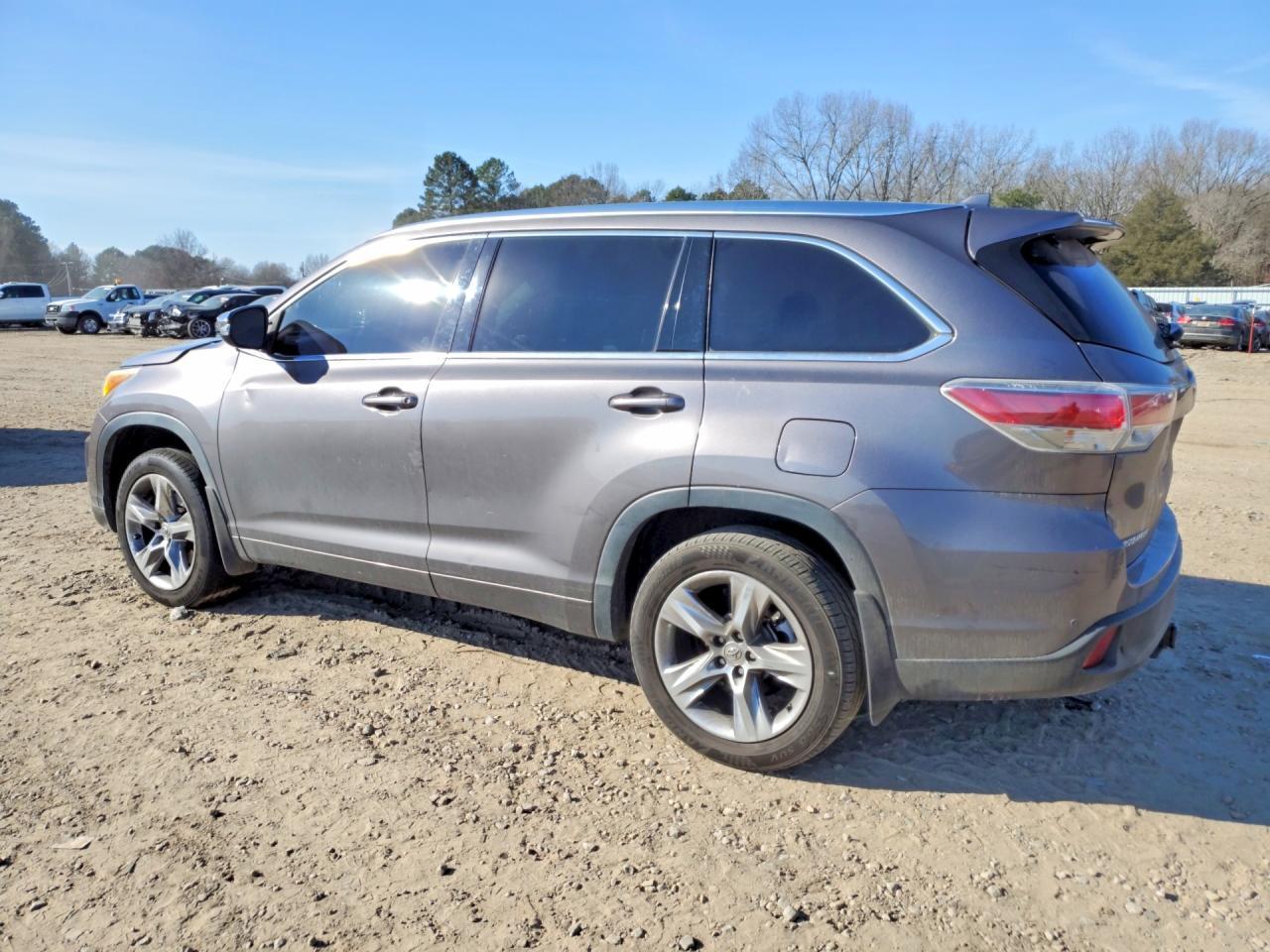 2015 TOYOTA HIGHLANDER