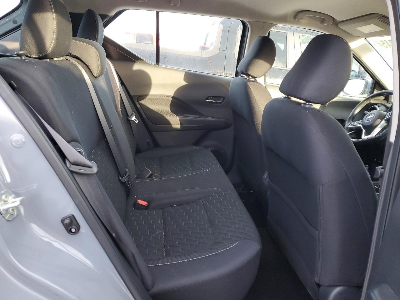 2021 NISSAN KICKS