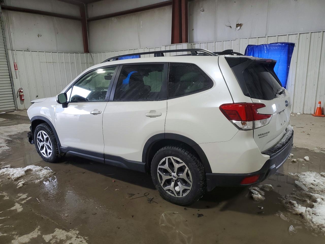 2024 SUBARU FORESTER