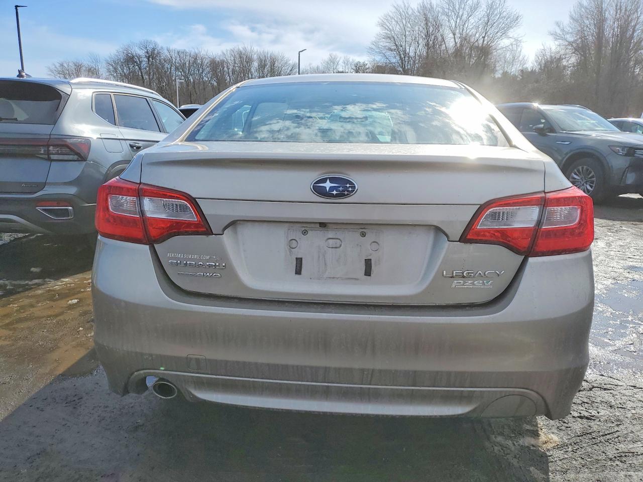 2016 SUBARU Legacy