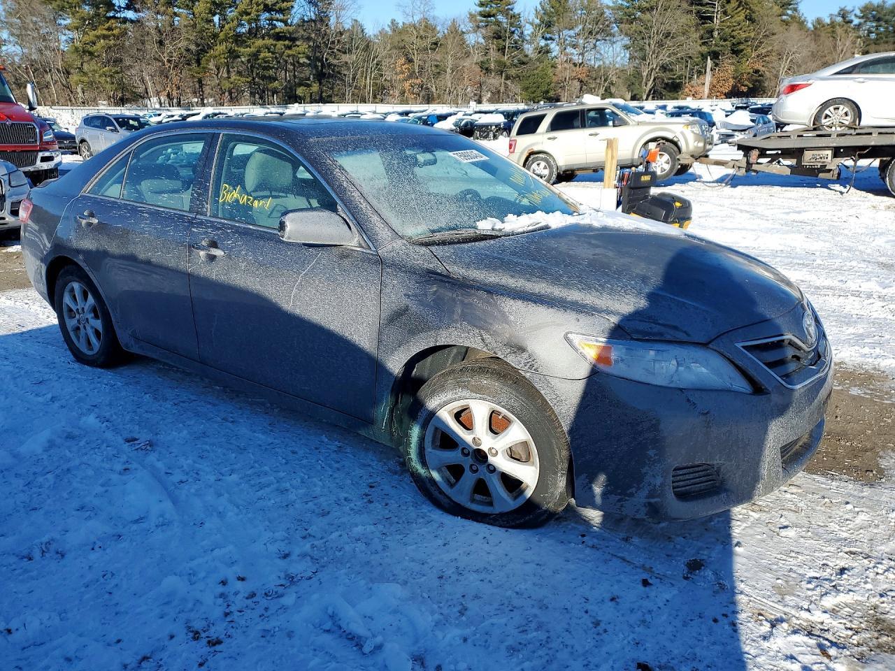 2011 TOYOTA CAMRY