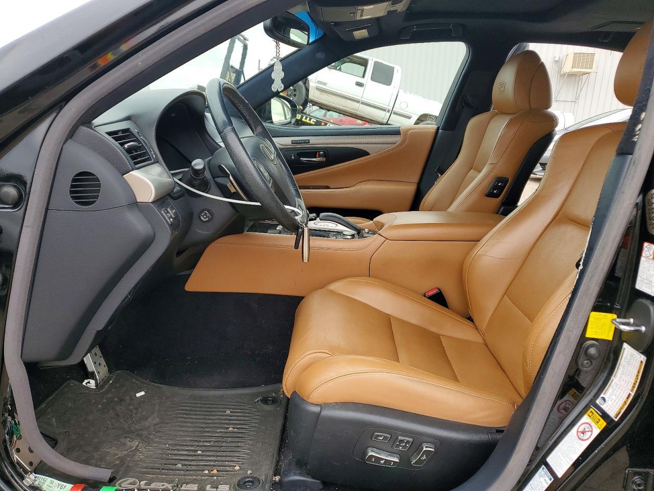 2016 LEXUS LS 460