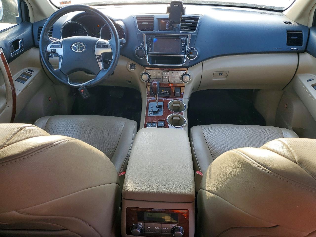 2013 TOYOTA HIGHLANDER