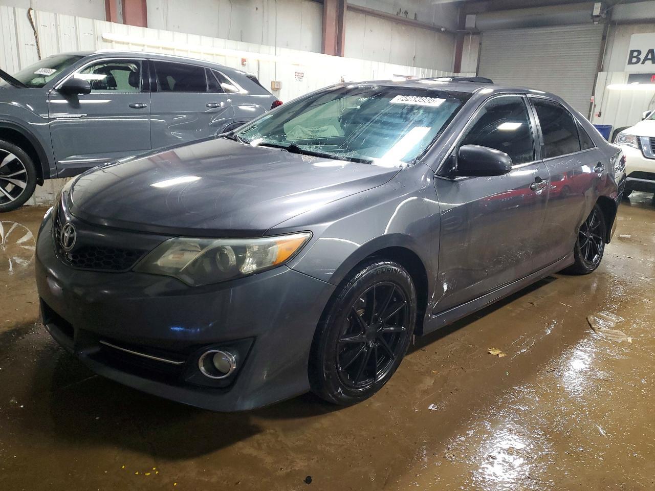 2013 TOYOTA CAMRY