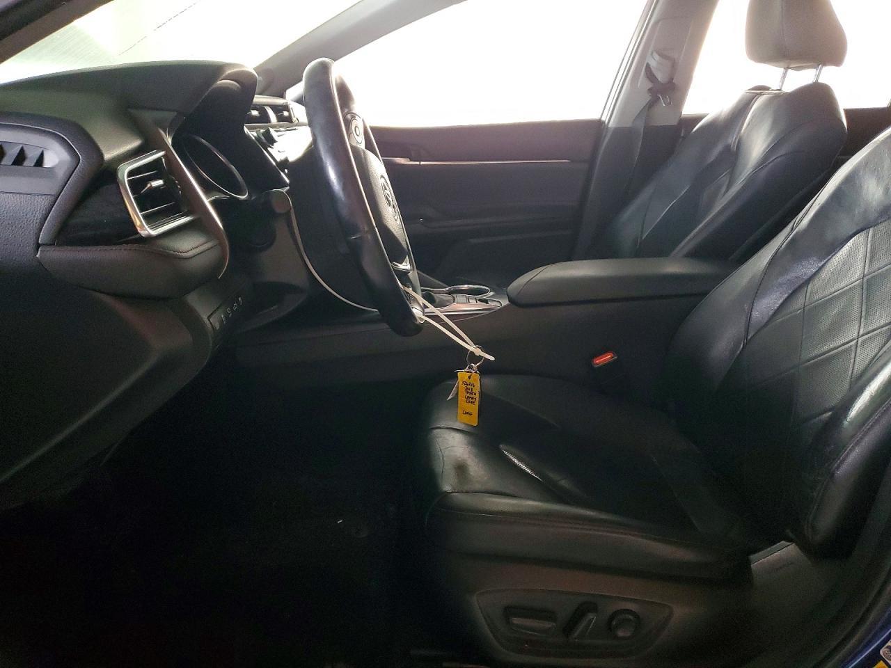 2018 TOYOTA CAMRY