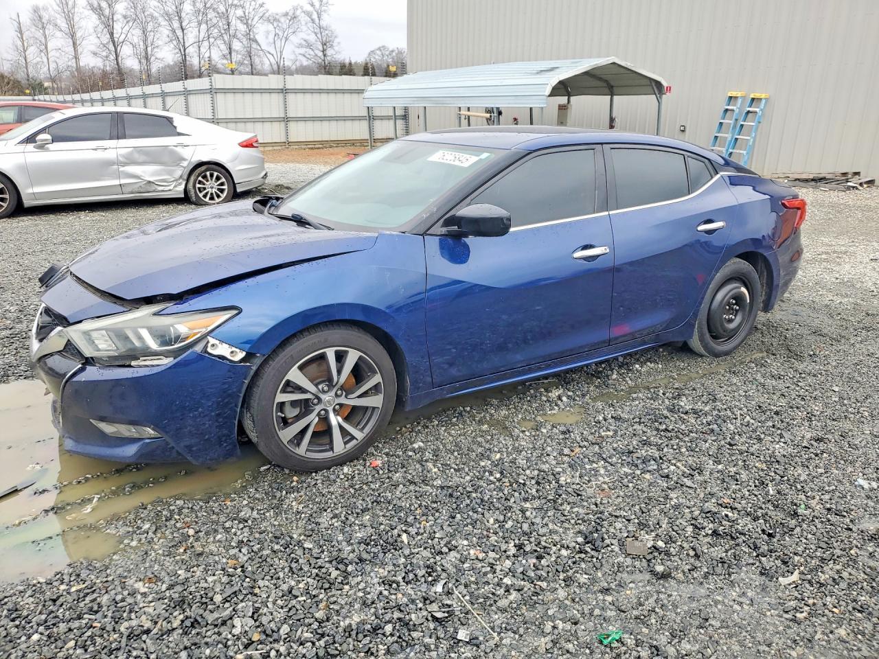 2017 NISSAN Maxima