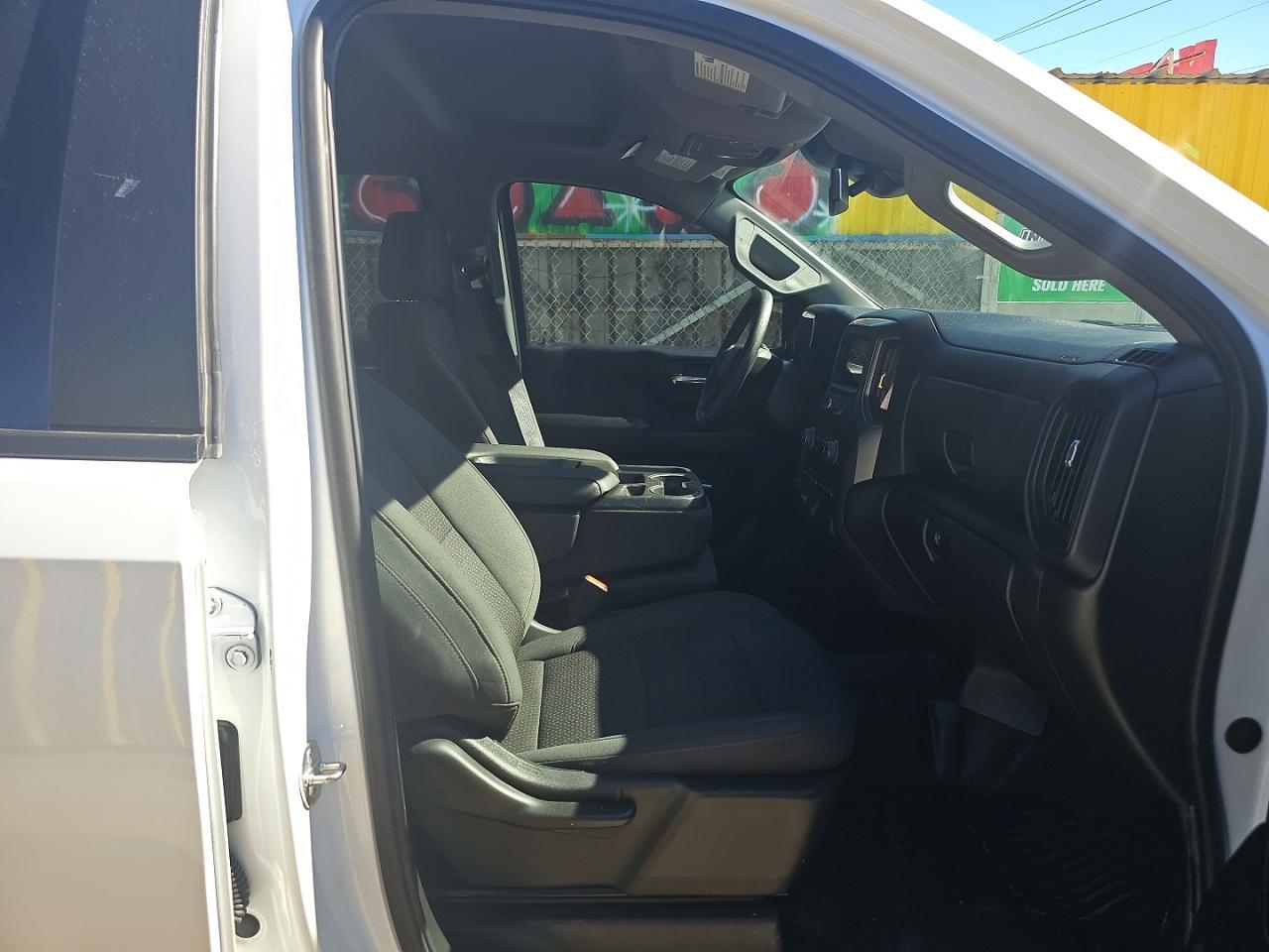 2024 CHEVROLET Silverado