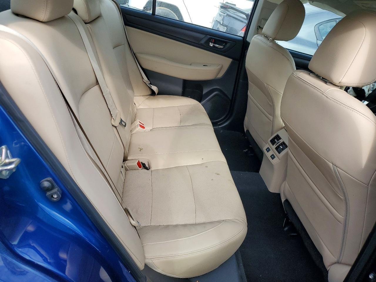 2016 SUBARU Legacy