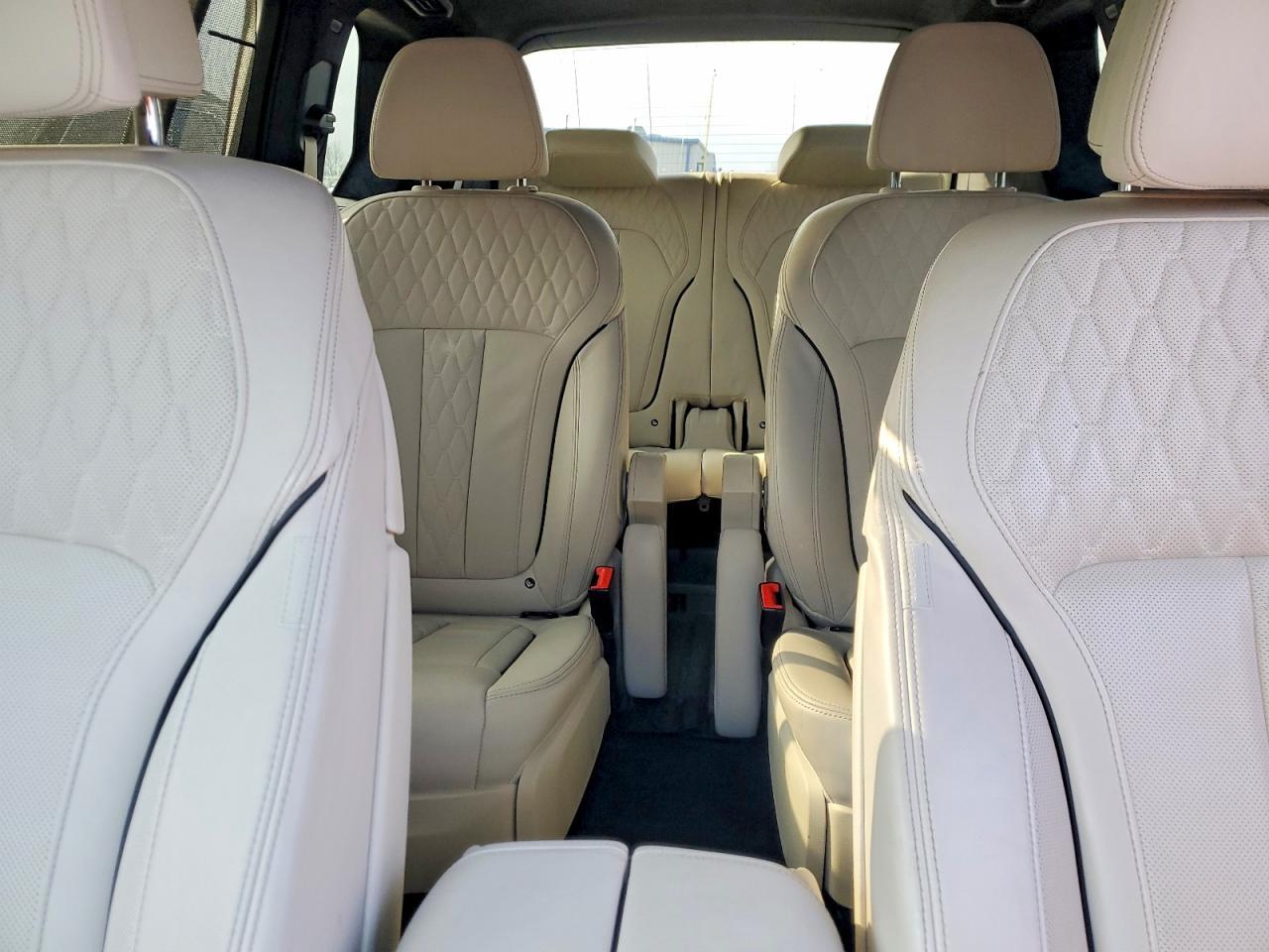 2022 BMW X7