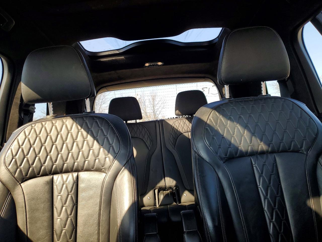 2021 BMW X7