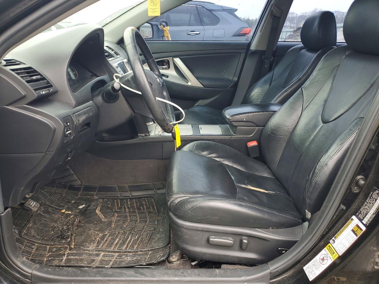 2011 TOYOTA CAMRY