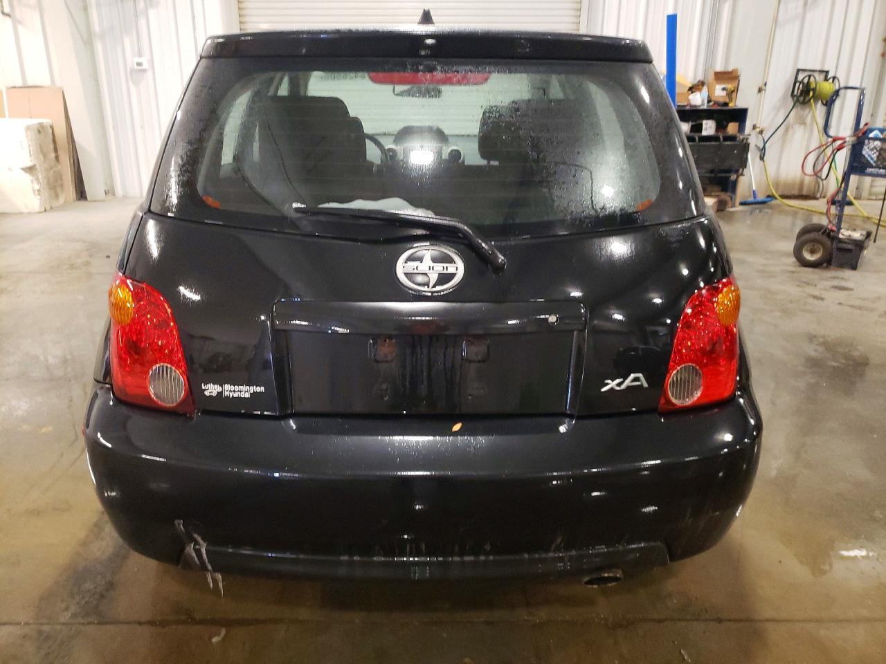2005 TOYOTA SCION