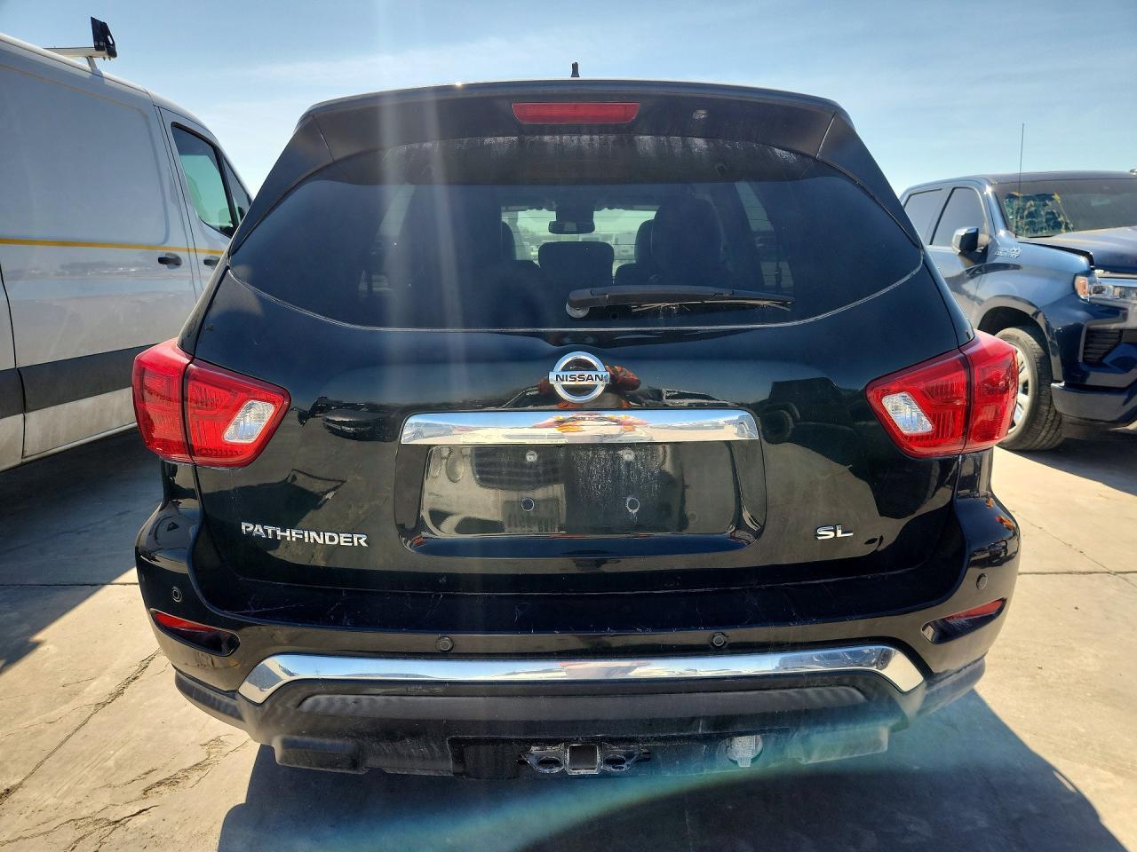 2017 NISSAN PATHFINDER