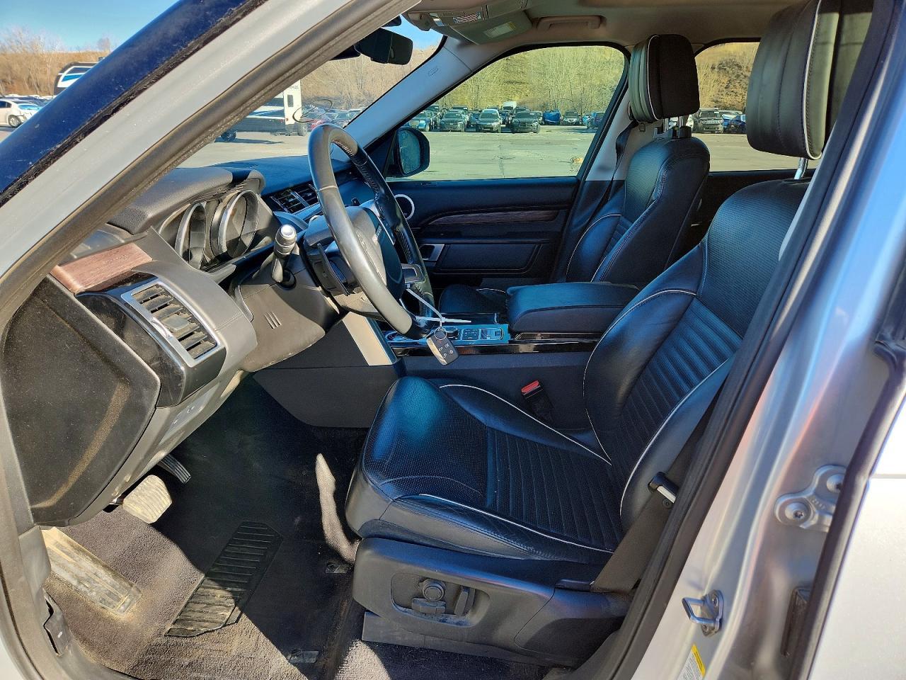 2017 LAND ROVER Discovery