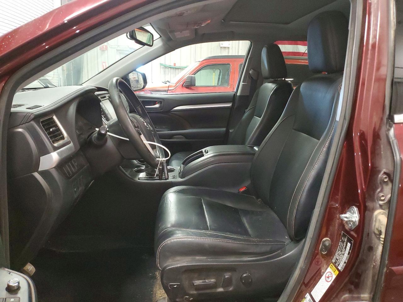 2016 TOYOTA HIGHLANDER