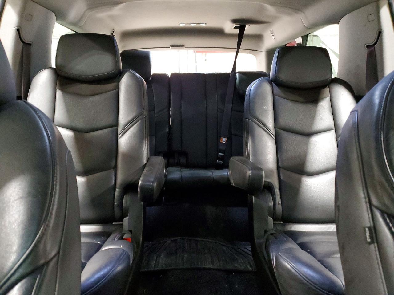 2017 CADILLAC Escalade ESV